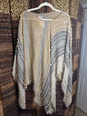 Demdaco Beige & Gray Striped Tassel Throw